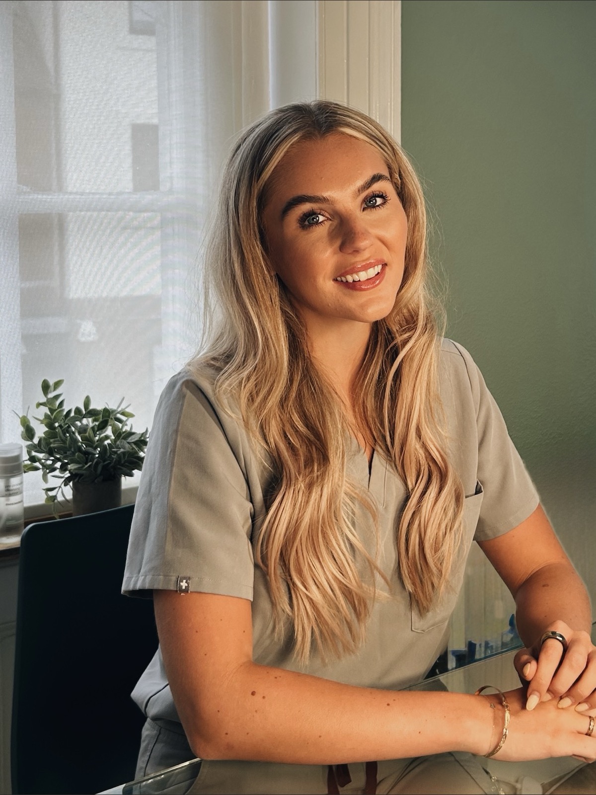 Lillie-Jay Evans - Business Manager